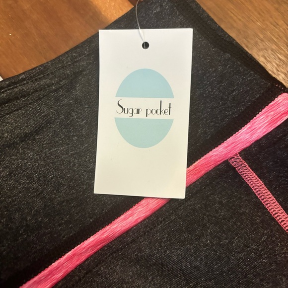 Sugar Pocket High-waist grey and pink capri yoga leggings with pockets, NWT, XL - Picture 9 of 13